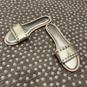 Gold lily Pulitzer sandal